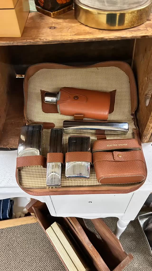 January is all about slowing down and taking care ❄️ After your market shop at @stjacobsmarket browse vintage and apothecary bottles, vanity items, and charming self-care finds with history.

#stjacobsmarket #vintagevibes #retro #antiquemarket #shoplocalontario #nostalgia #january #selfcare #apothecary