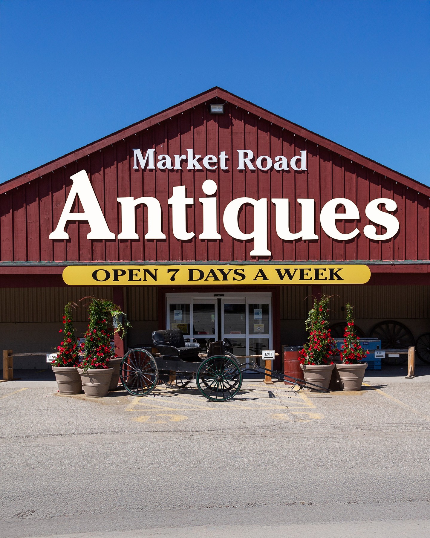 WE’RE STILL OPEN (AND NOT GOING ANYWHERE)!
We’ve had a few questions after the recent news about the closing of St. Jacobs Antiques Market on King Street North, so we want to clear things up. There is no affiliation between that business and Market Road Antiques.
Our vendors are here, our aisles are full, and the hunt for that perfect vintage find is alive and well. From furniture to collectibles and everything in between, there’s plenty waiting for you in store.
So if you were worried we’re going to pack up shop - not a chance! Come by, take a stroll, and see what’s new.
📍 Market Road Antiques (845 Weber St N, Waterloo)
🕘 Open Daily 10 AM – 6 PM
