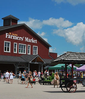 Market Building with sign "St. Jacobs Farmers' Market 